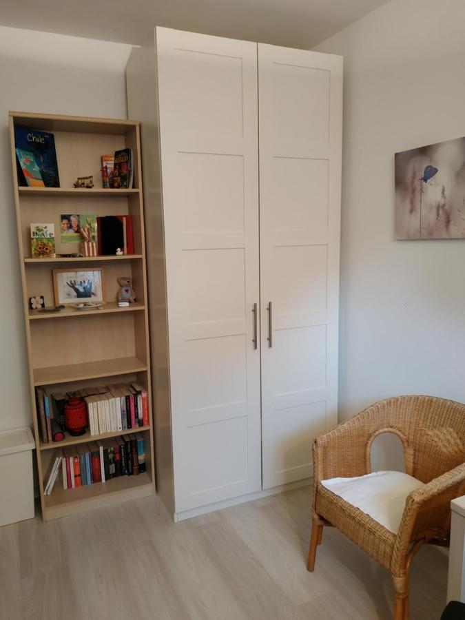 Bed & Breakfast Bonn 24 Mai Bis14 Juni Mit Hund In Der Wohnung ภายนอก รูปภาพ