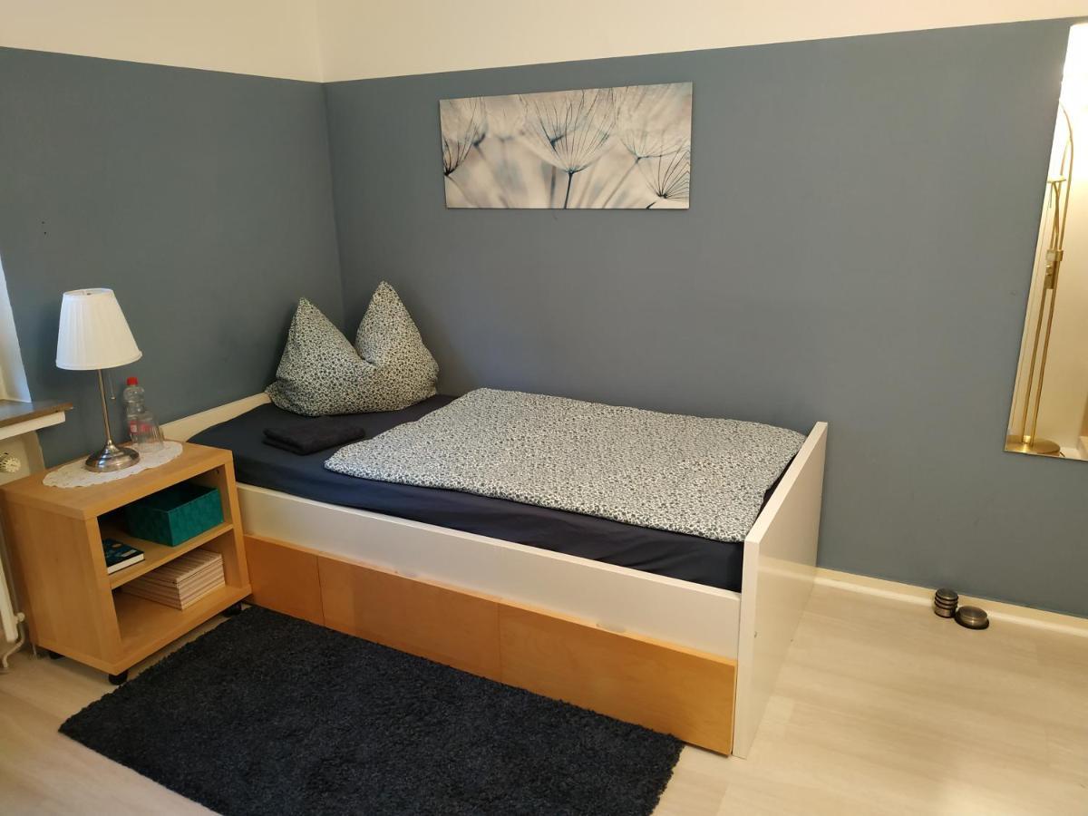 Bed & Breakfast Bonn 24 Mai Bis14 Juni Mit Hund In Der Wohnung ภายนอก รูปภาพ